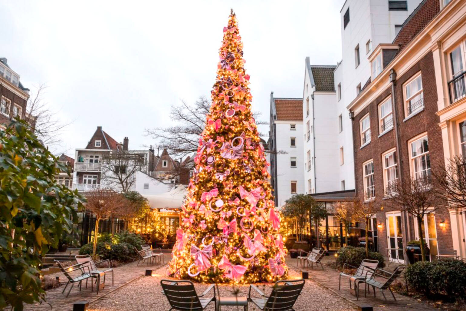 Árbol de Navidad del jardín del hotel Pulitzer