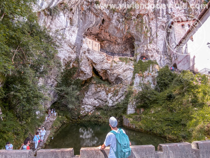 La Santa Cueva, Covadonga