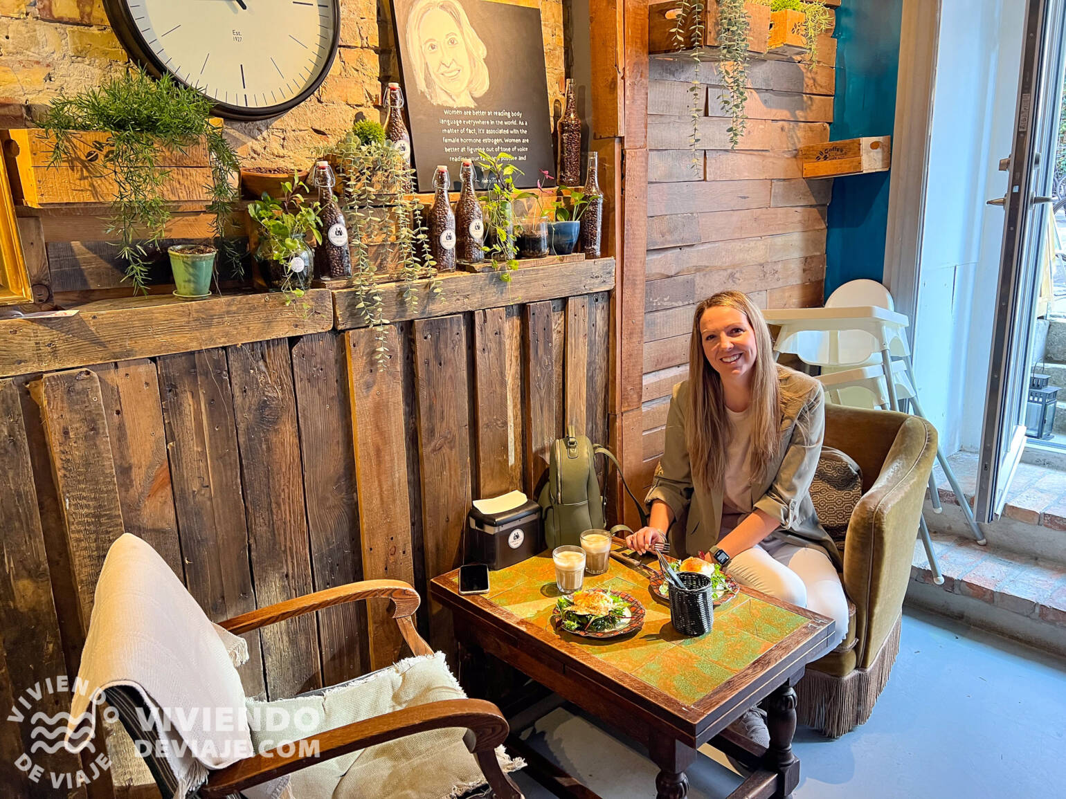Coffee Fellaz, al lado de nuestro alojamiento el Go Hotel Ansgar.
