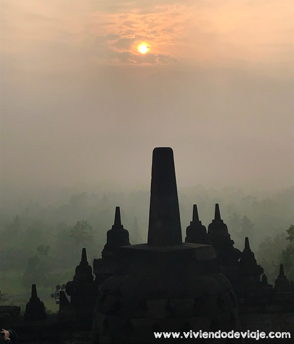 Borobudur al amanecer