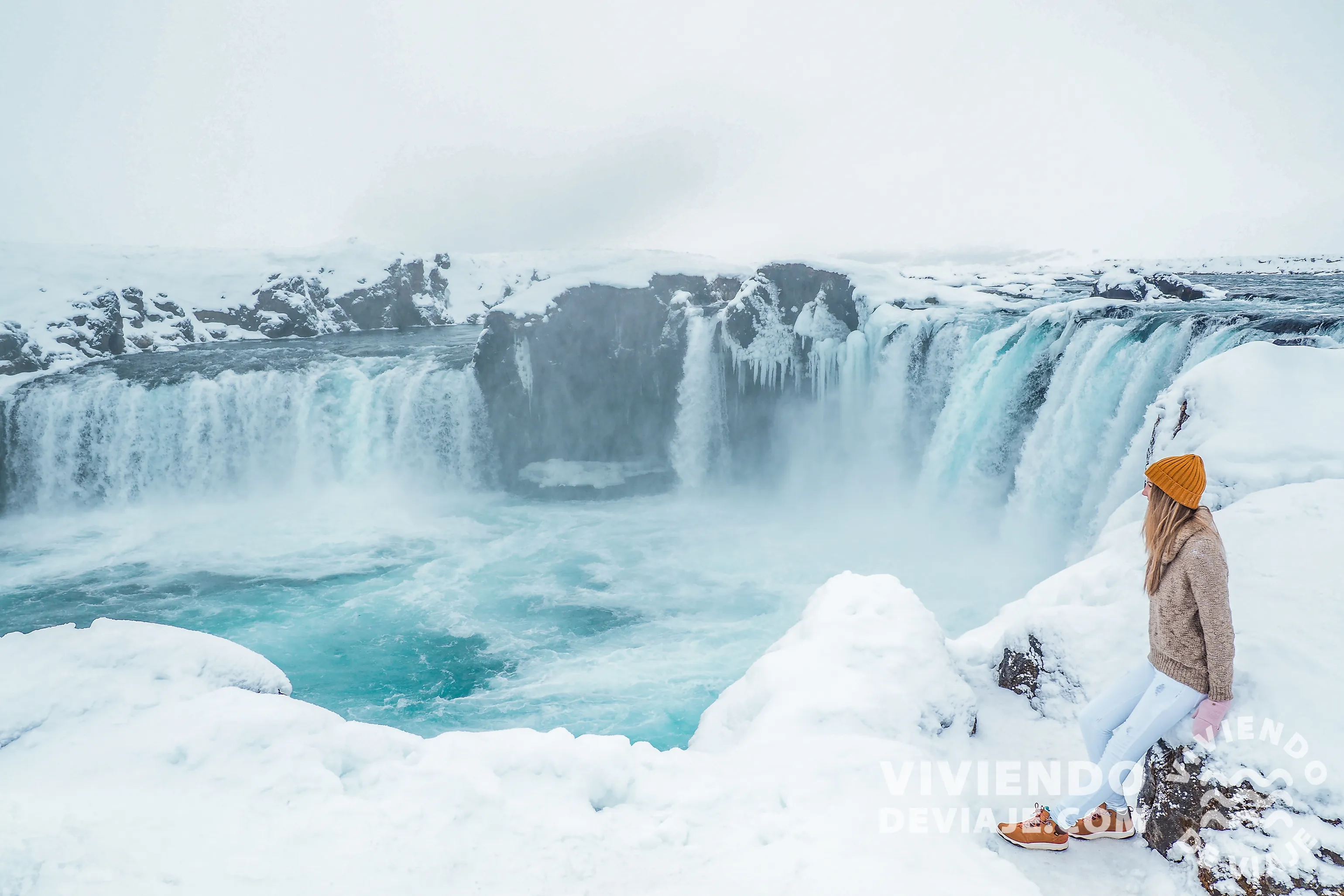 Cascada Godafoss en nuestro viaje a Islandia en invierno