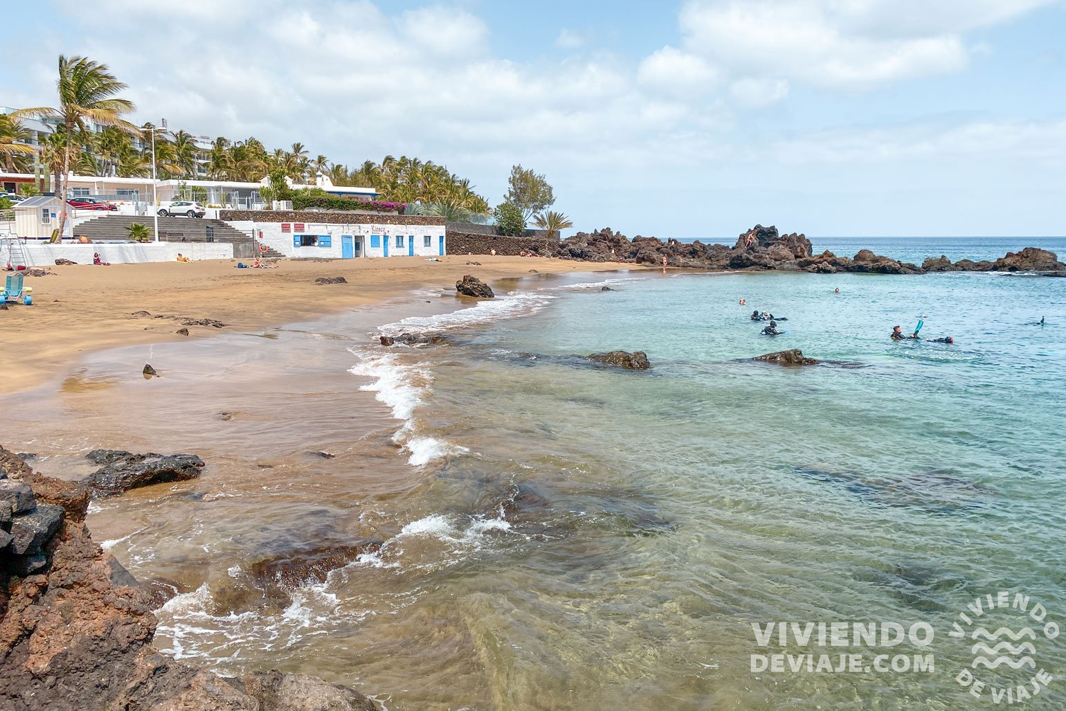 Hacer snorkel en Playa Chica, una de las cosas que hacer en Lanzarote