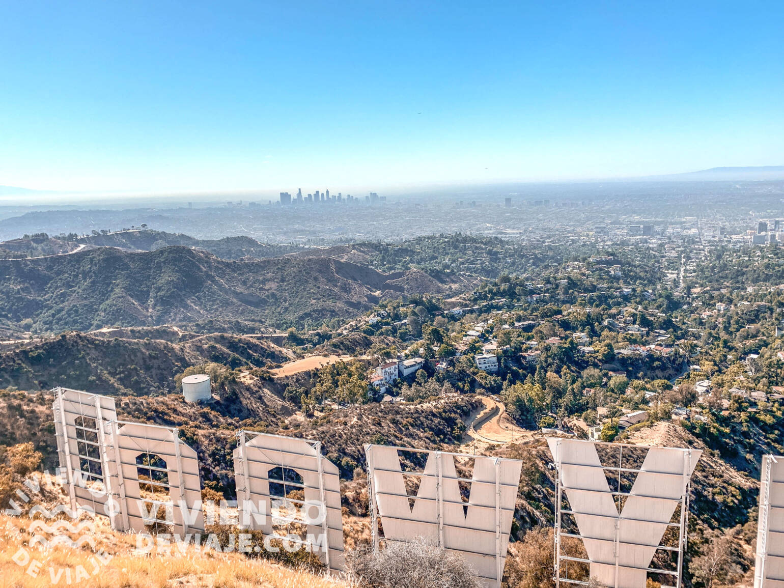 Detrás del cartel de Hollywood