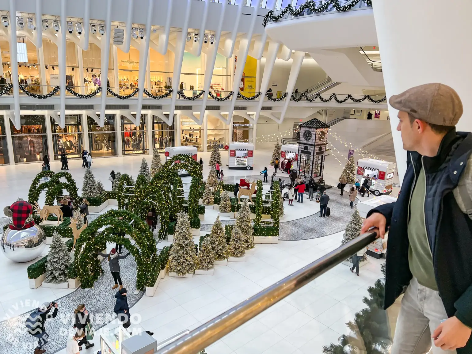 Mercado de Navidad en estación Oculus Nueva York