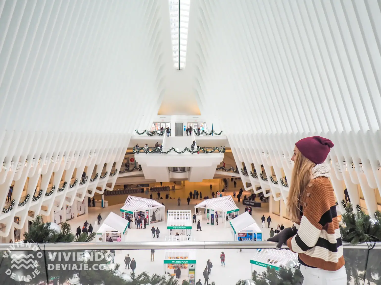 Mercado de Navidad en estación Oculus Nueva York