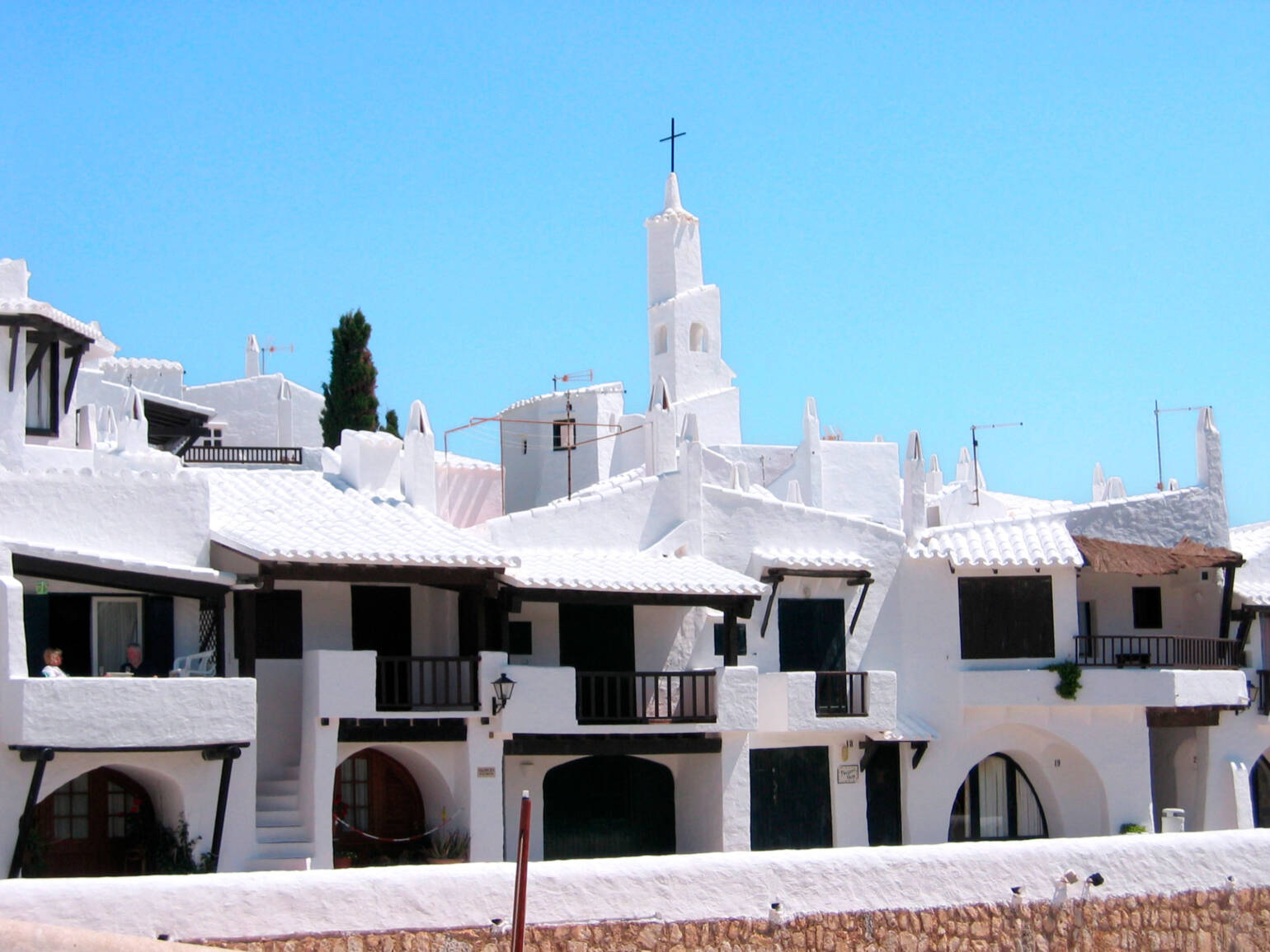Alojarse en Menorca en la zona de Binibeca