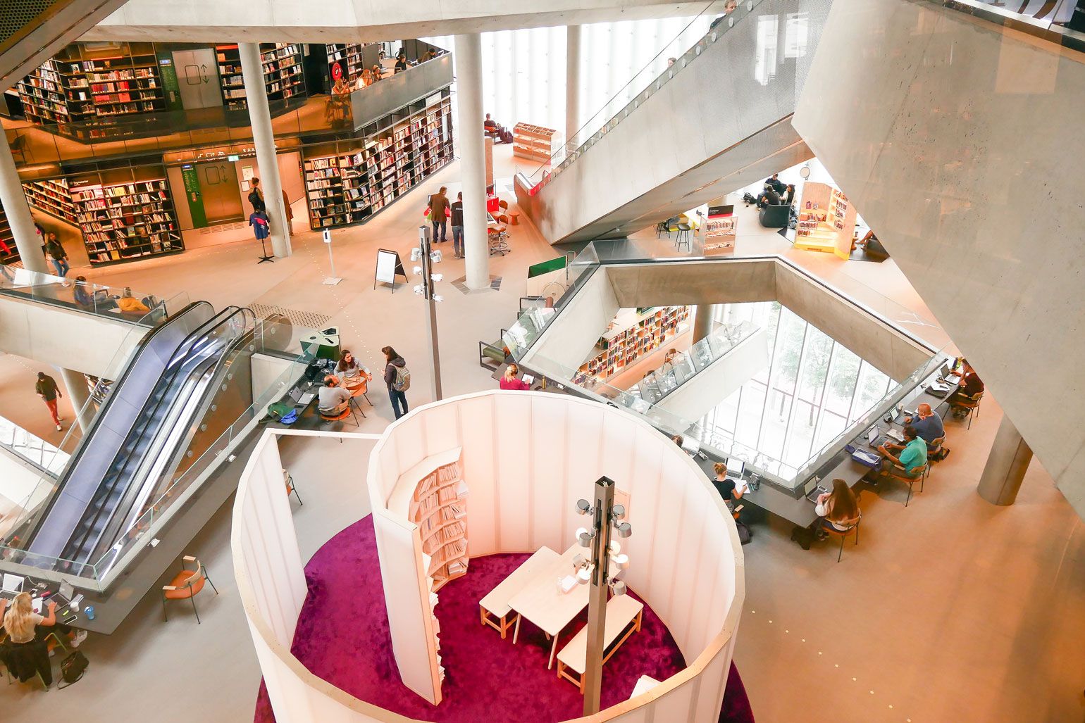 Lugares qué ver en Oslo en dos días | Biblioteca Deichman