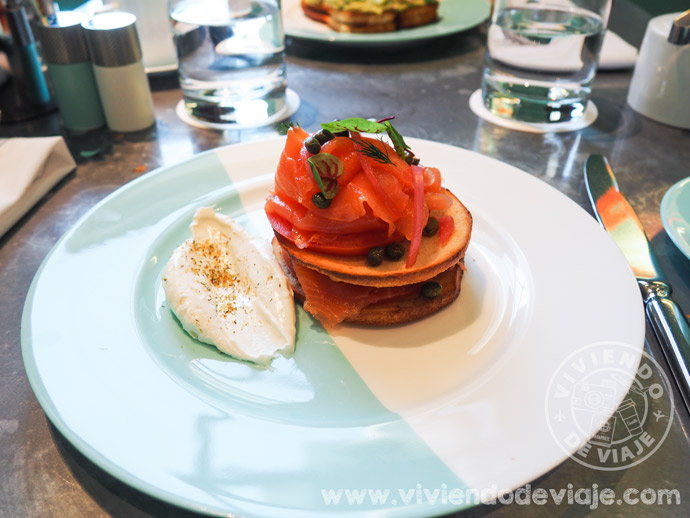 Desayunar en Tiffany's - Plato principal del menú Breakfast at Tiffany