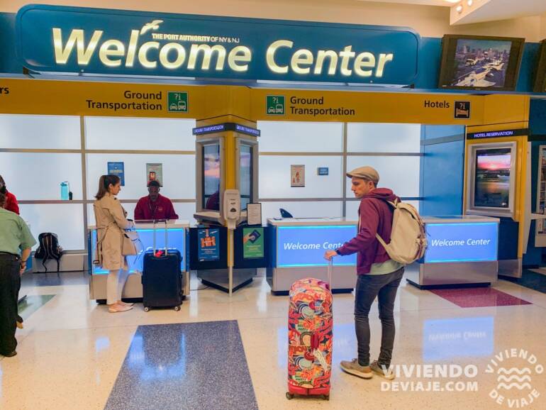 Mostrador "Welcome Center en el aeropuerto
