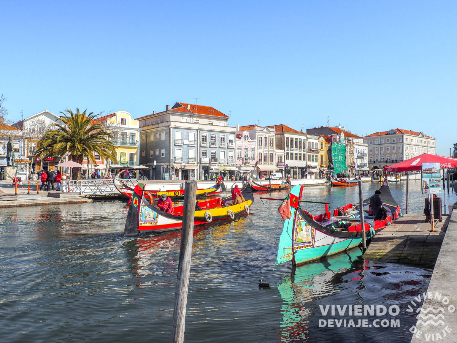 Un paseo en moliceiro, una de las cosas que hacer en Aveiro imprescindibles