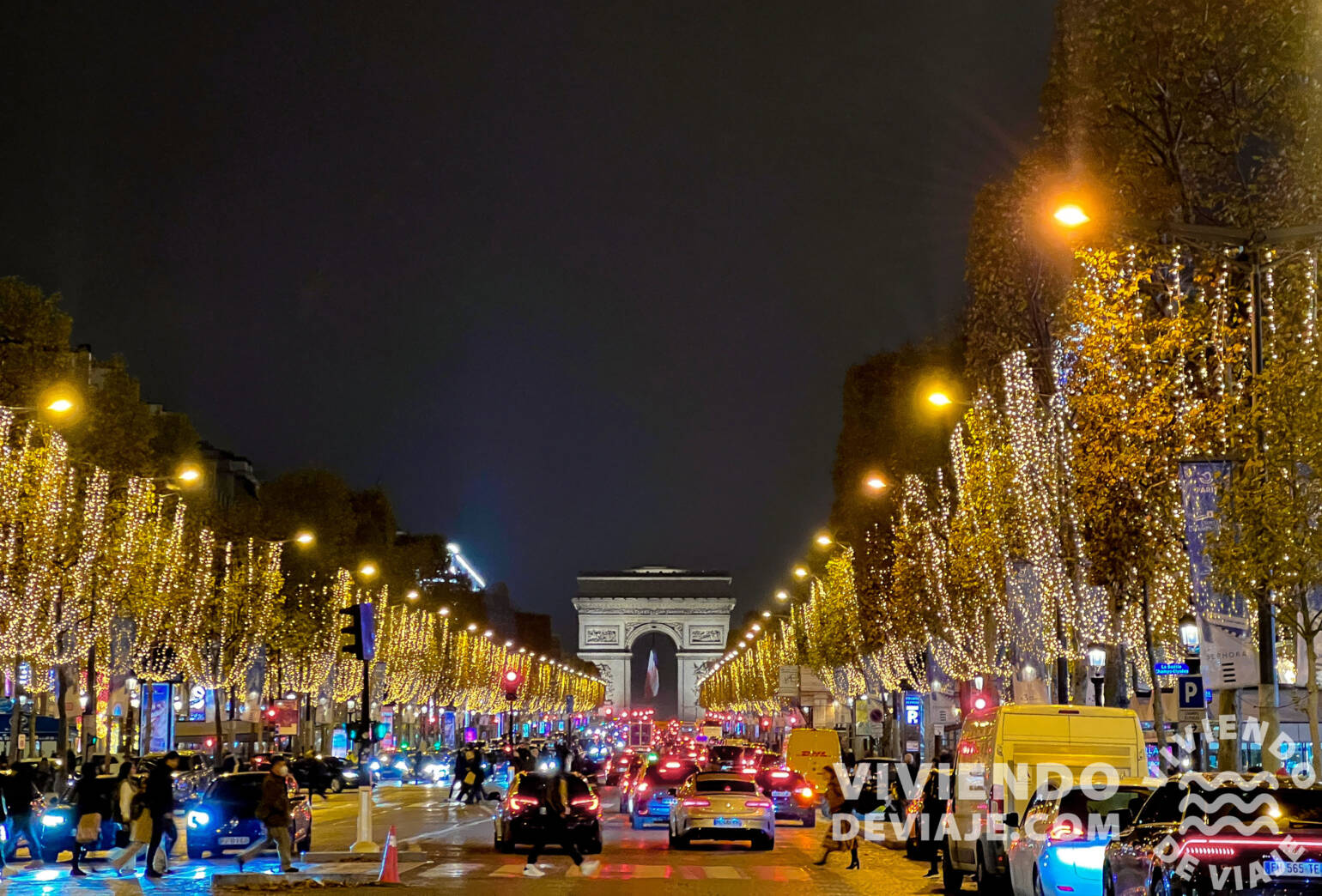 Avenida de los Campos Elíseos en Navidad