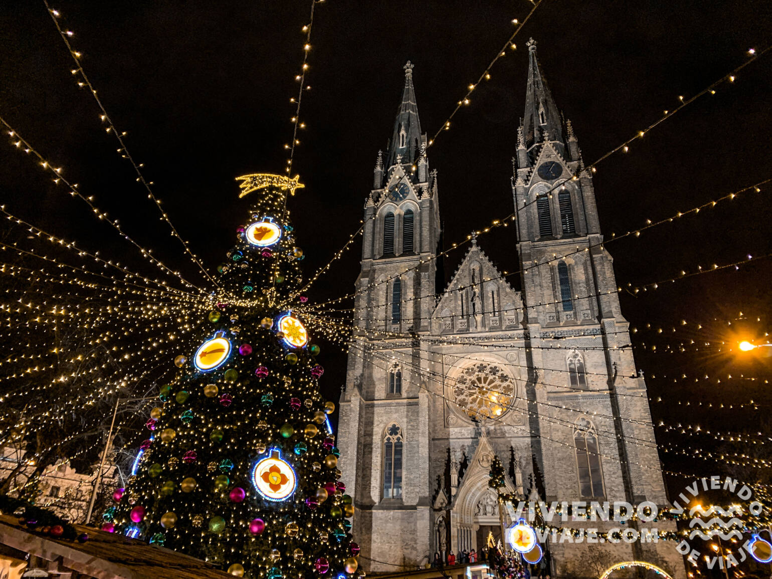 Mercado de Navidad de la Plaza de la Paz (náměstí Míru)