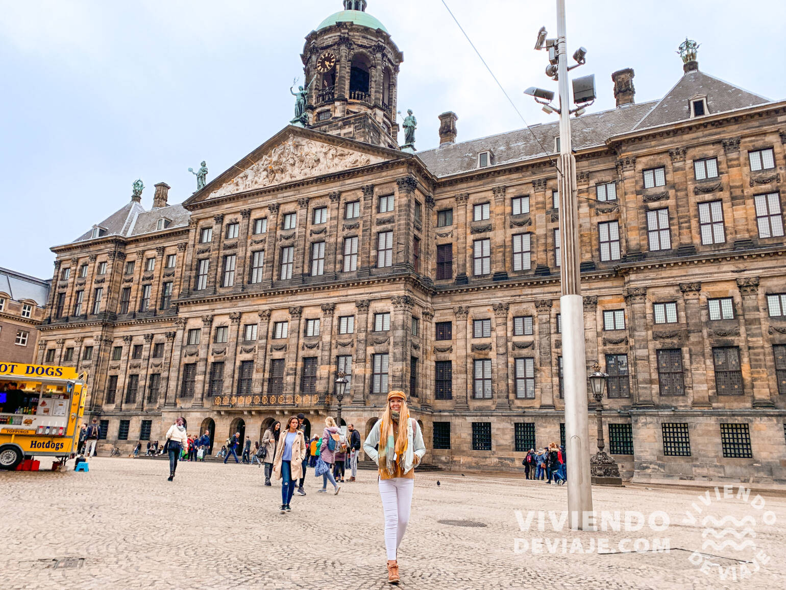 Alojarse en Ámsterdam en la plaza Dam