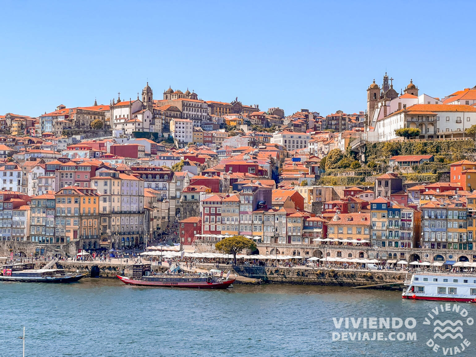 Vistas de la Ribeira desde el otro lado del río Duero