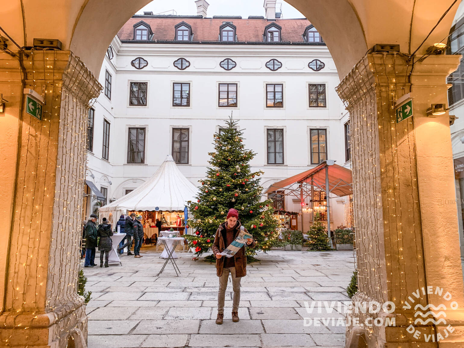 Árbol de Navidad en el Palais Harrach